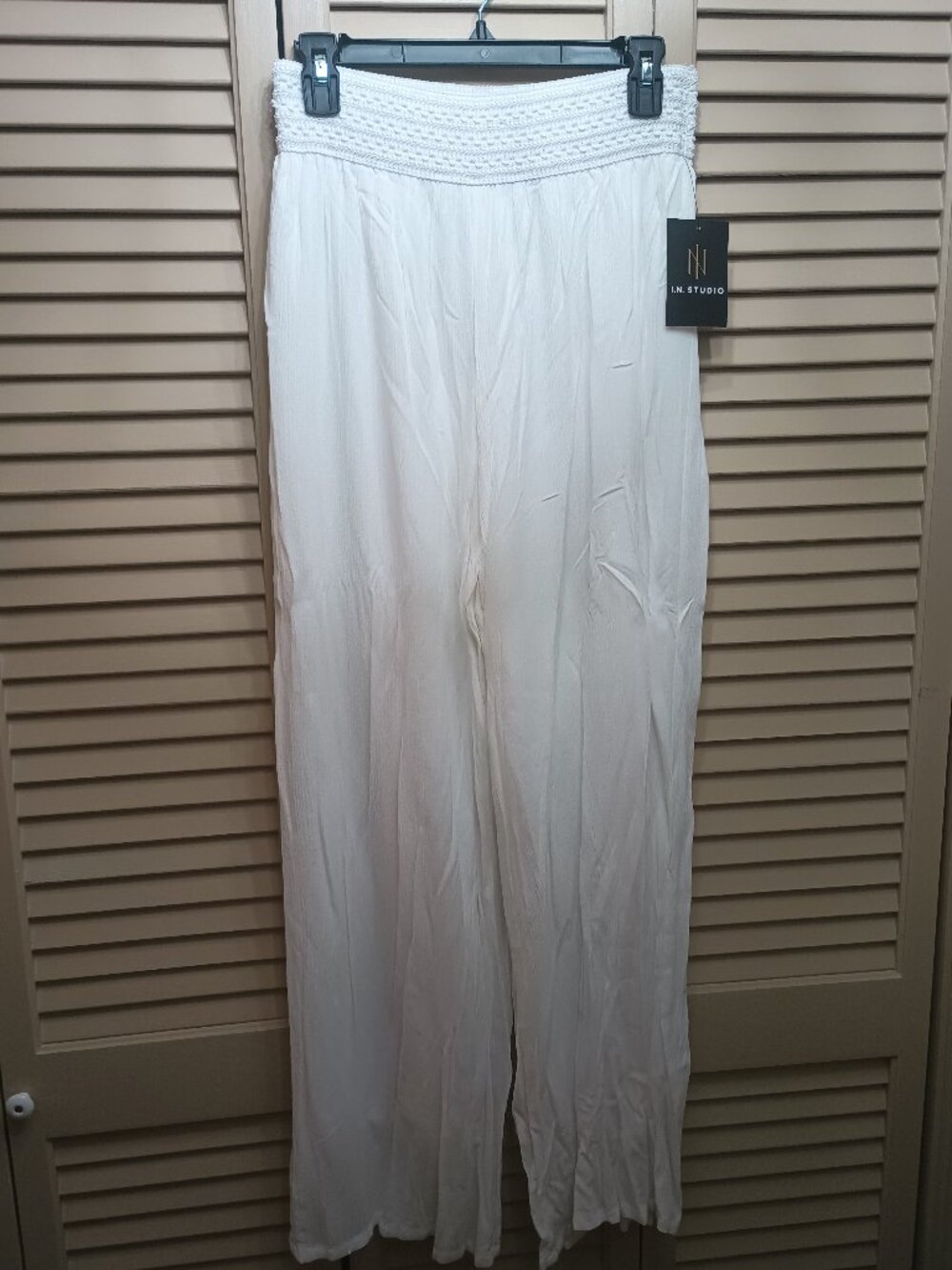 I.N. Studio Off White Wide Leg Smocked Waist Textured Pants M